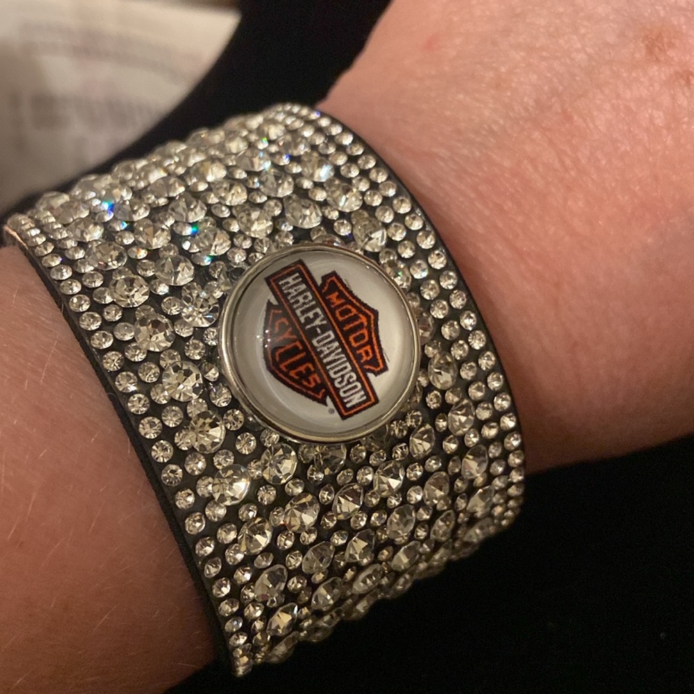 HD Rhinestone Bling Bracelet - Picture 2 of 6